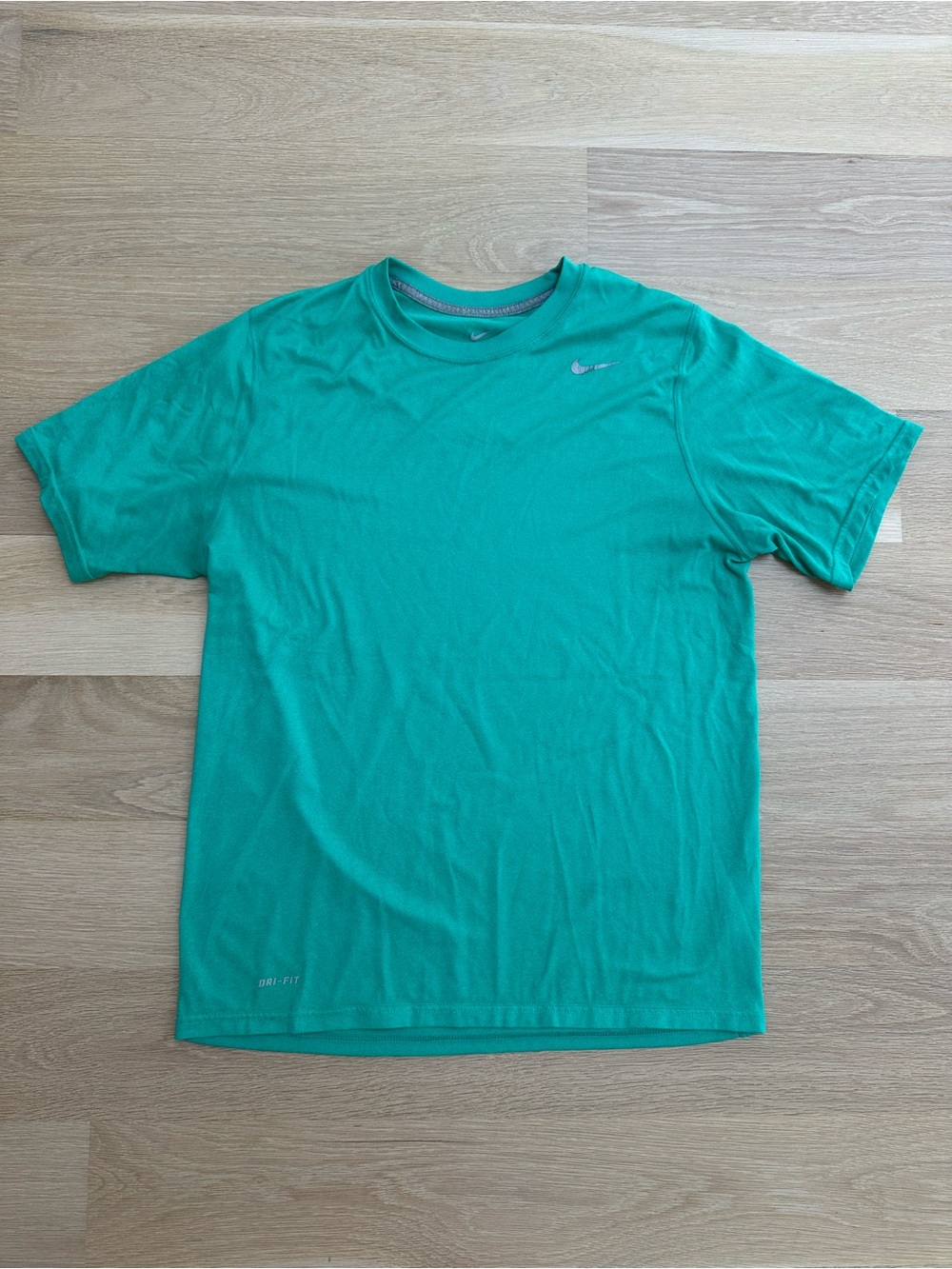 NIKE - MEN'S SHORT SLEEVE TOP - SIZE LARGE